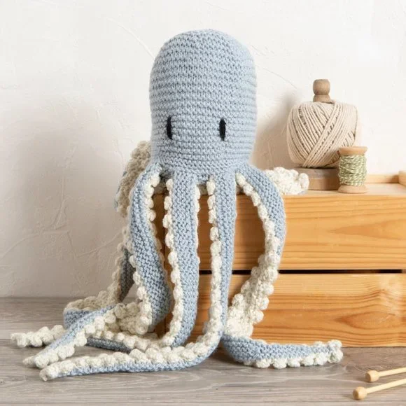 Robyn Octopus Knitting Kit - Picture 1 of 8
